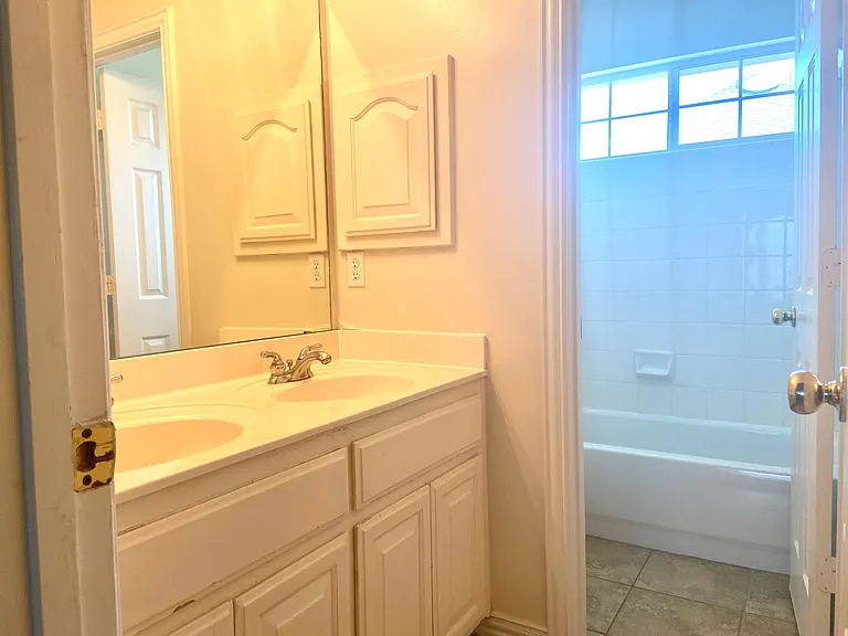 9416 Patagonia Ln — Photo 16