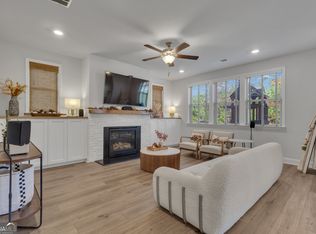 411 Kinross Ln, Peachtree City, GA