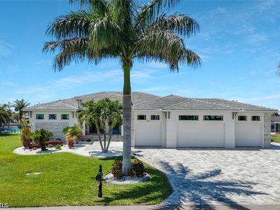 3816 SE 21st Place Cpe, Coral, FL, 33904