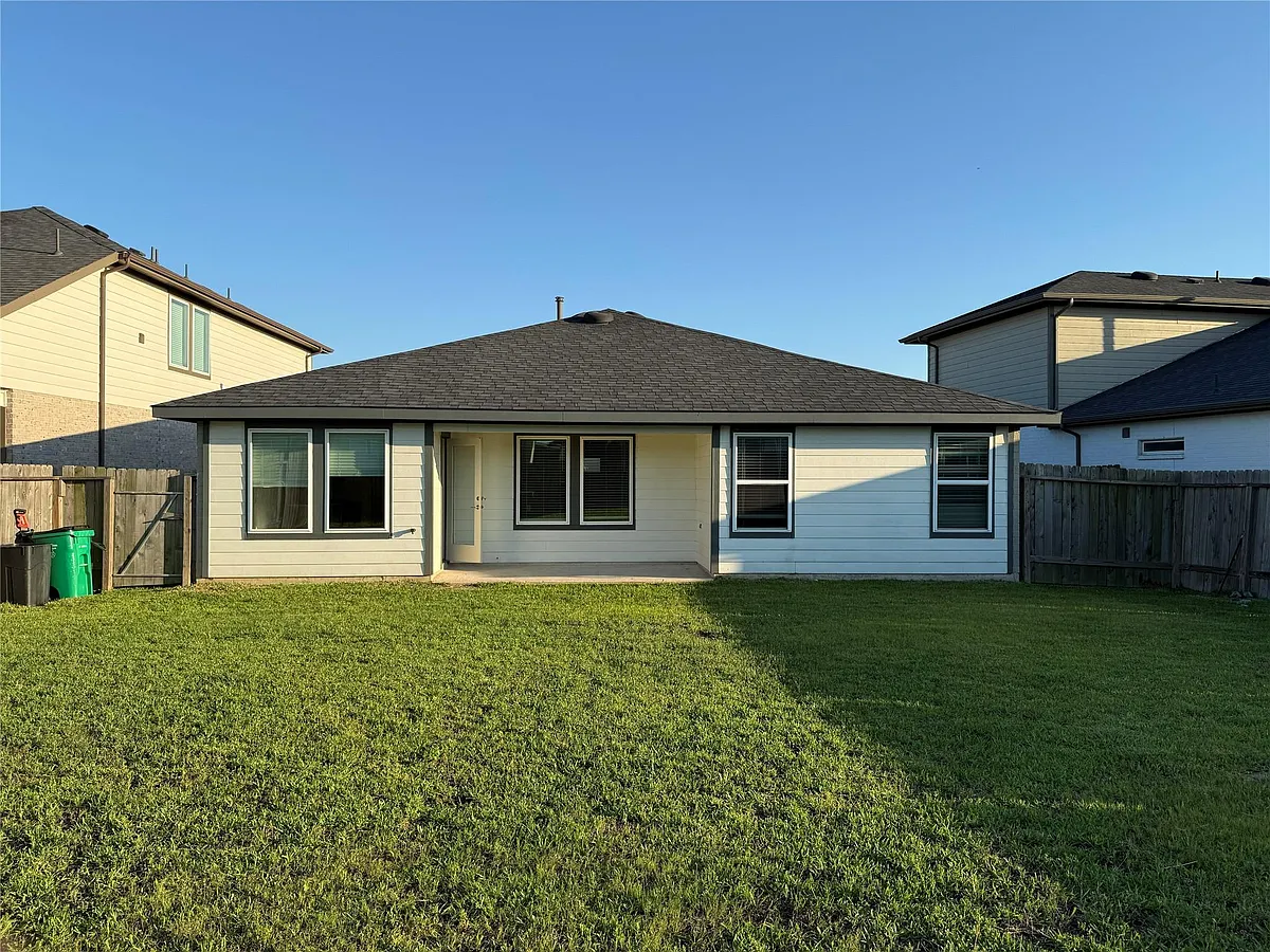 Building Photo - 28918 Yulee Mill Dr