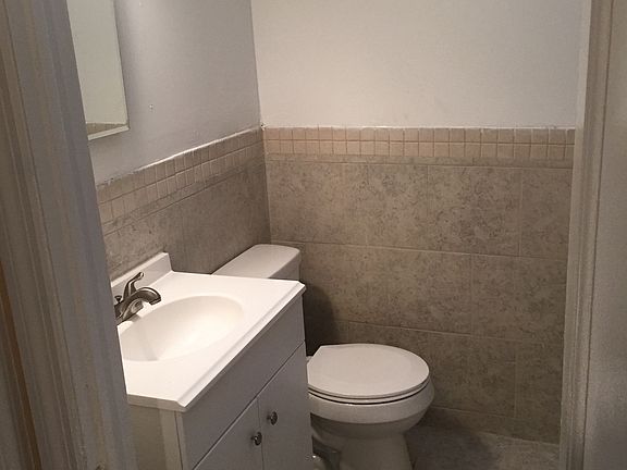 5th image of 1505 West End Dr