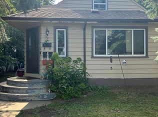 217 2nd Ave W, Dickinson, ND 58601