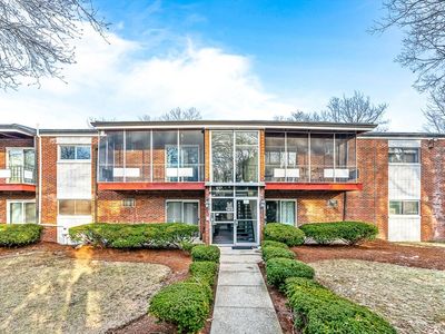 125 Grove St APT 7, West Roxbury, MA, 02132