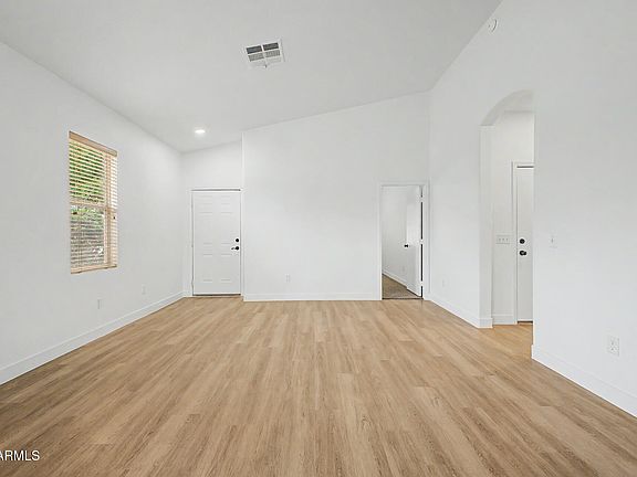 5th image of 1733 S PICO Court