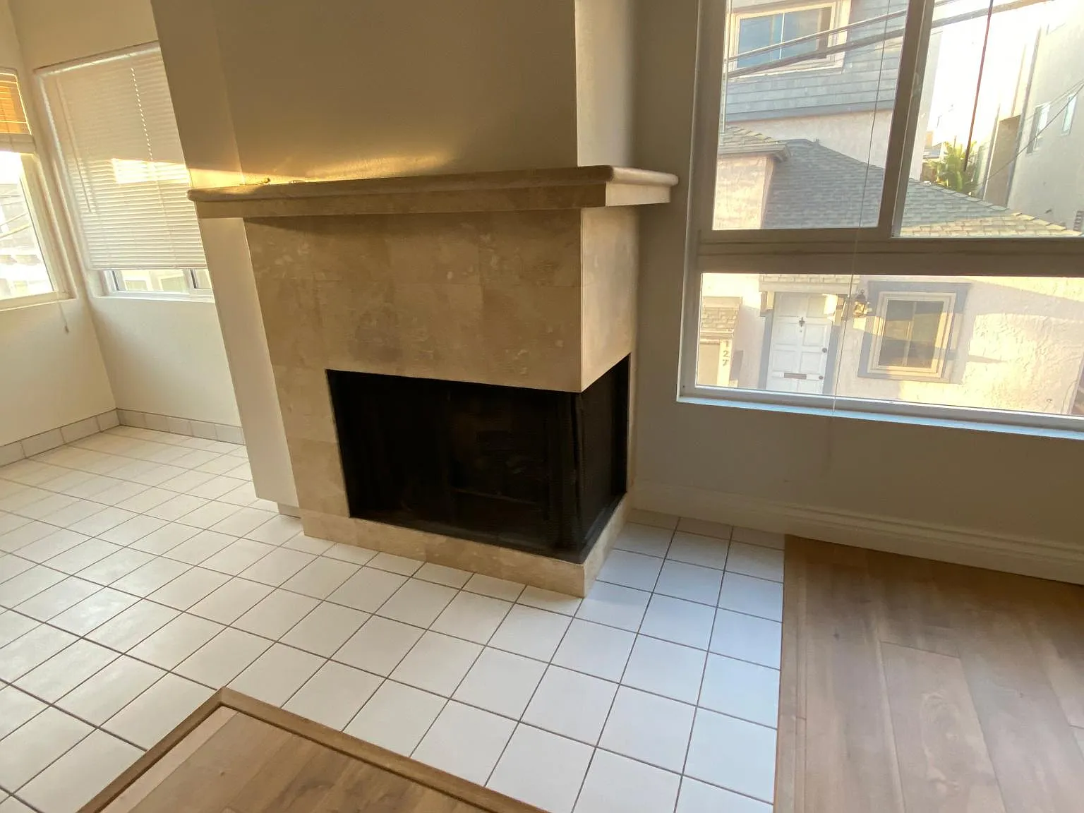 130 Rosecrans Pl — Photo 3