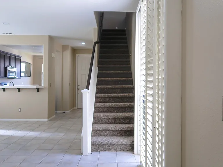 710 Elliot Peak Ave — Photo 9