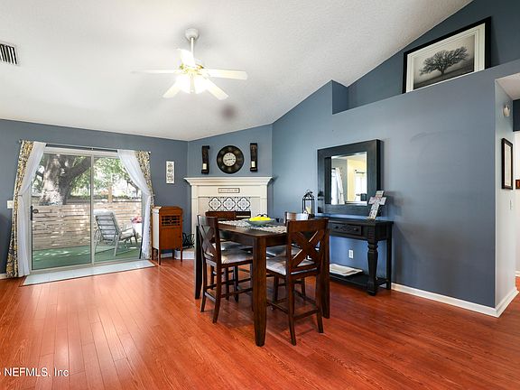3rd image of 3164 CROWN HAVEN Street