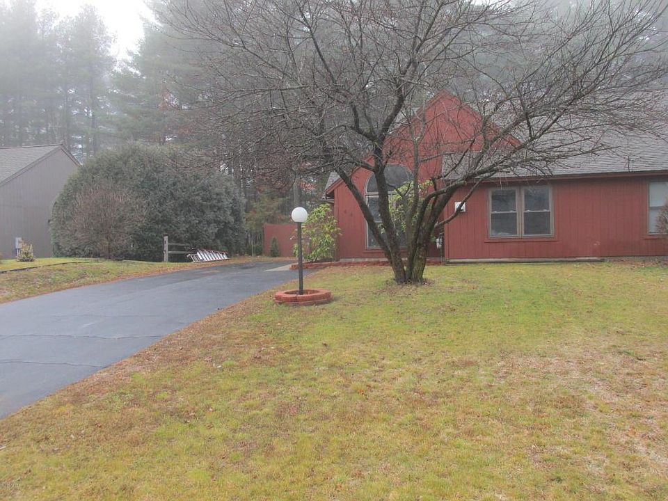 1st image of 48 Queen Mary Dr