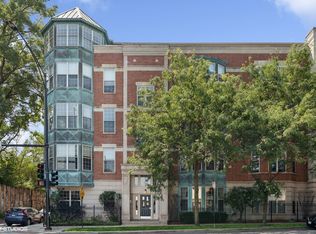 1801 W Addison St APT 2E, Chicago, IL 60613