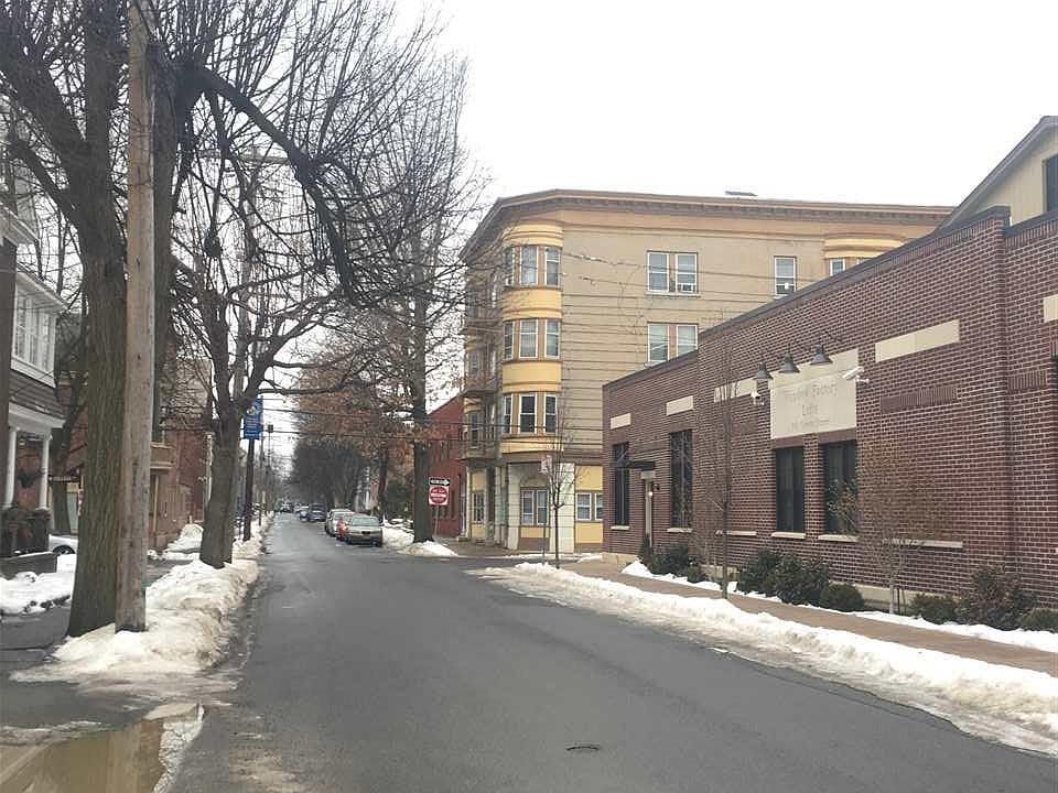 2nd image of 306 Green St