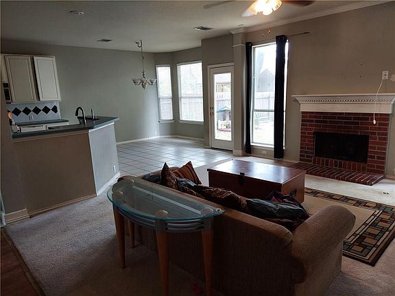 3rd image of 1604 Shady Creek Trl