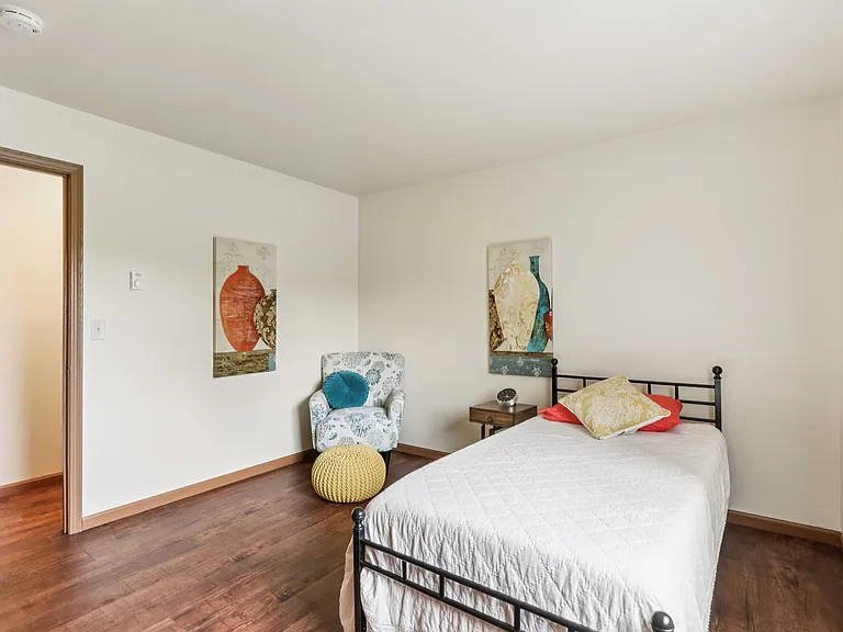 Woodfield Heights Apartments — Photo 19