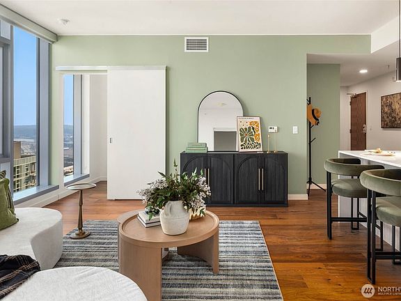 2nd image of 800 Columbia Street #2305