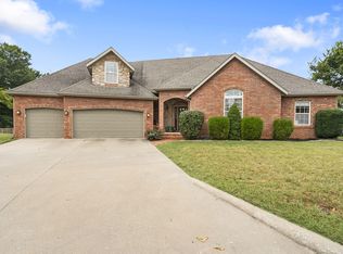 3377 S Victoria Ct, Springfield, MO 65809