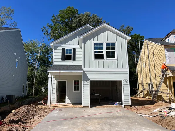 270 Central Creek Dr, Goose Creek, SC 29445