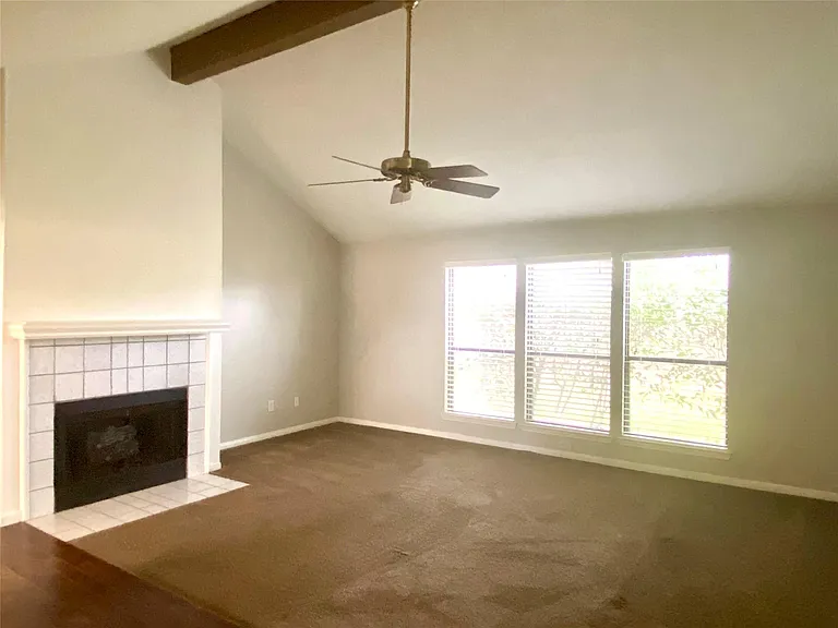 303 Desert Willow Ct — Photo 4