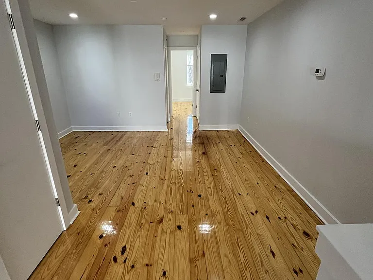 2127 Christian St #3 — Photo 8