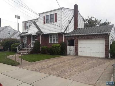 80 Kennedy Dr, Lodi, NJ, 07644