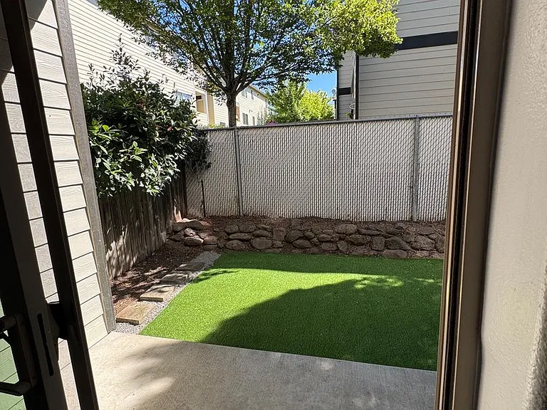 165 Casey Way — Photo 16