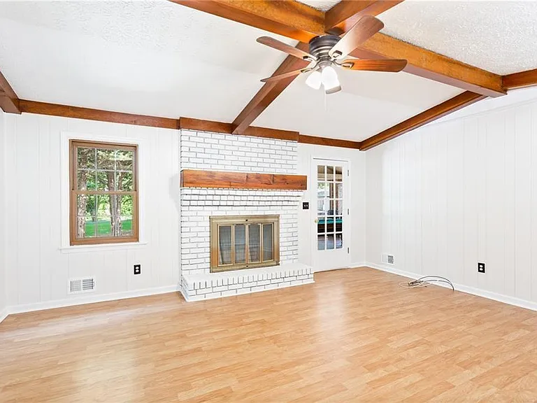 3281 Pete Shaw Rd — Photo 4
