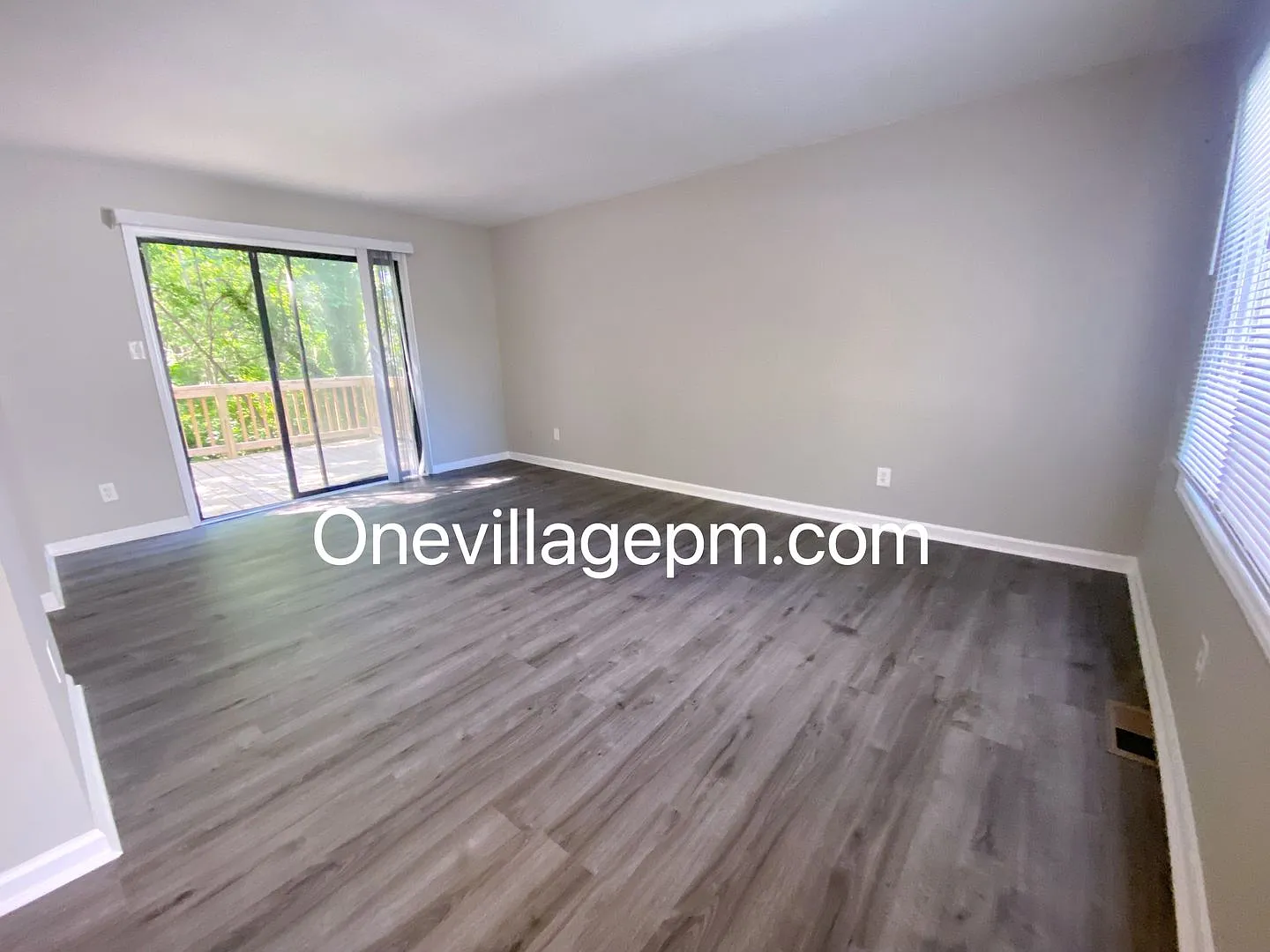 2416-2418 Moran St — Photo 4