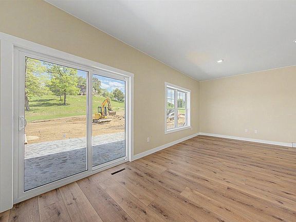 5th image of W7674 Castle Mound ROAD
