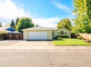 62 Eagle View Dr, Eagle Pt, OR 97524