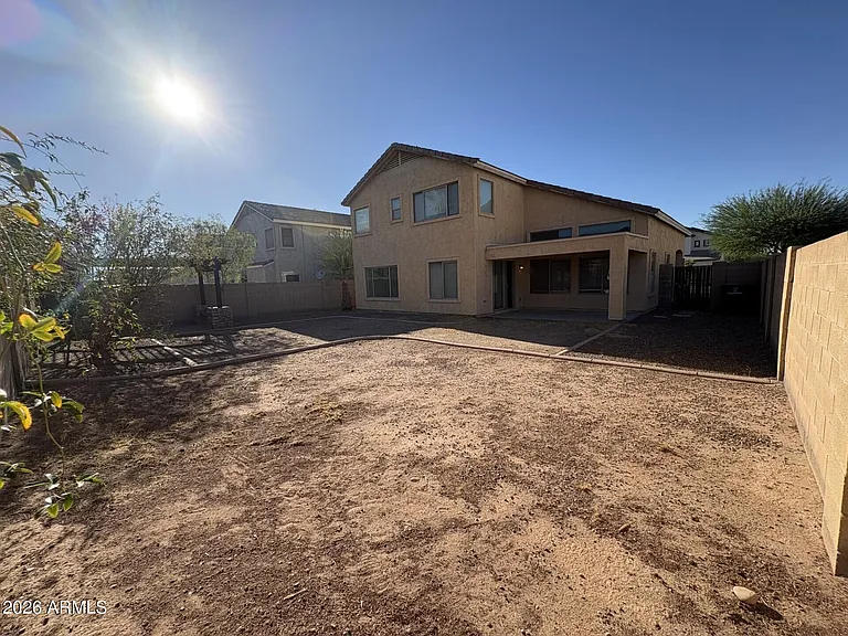 1381 E Laurel Pl — Photo 16