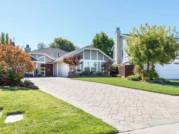 512 Hanbury Ln, Foster City, CA 94404