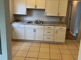 16 Melody Ln, Springfield, IL 62702