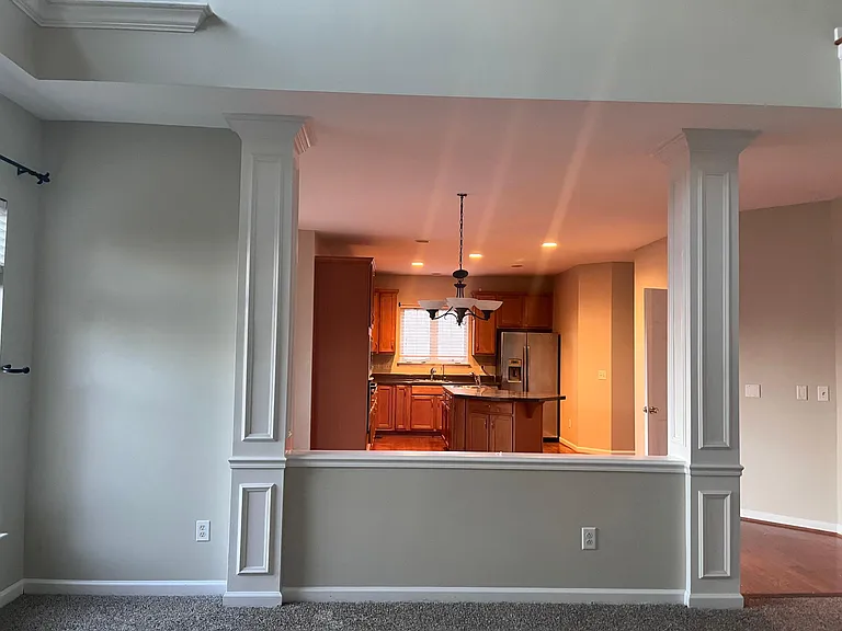 203 Riverbend Ln — Photo 5
