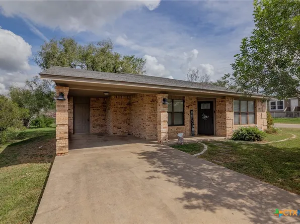 314 E Park St, Cuero, TX 77954