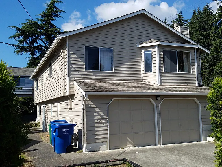 11501 5th Ave NE — Photo 5