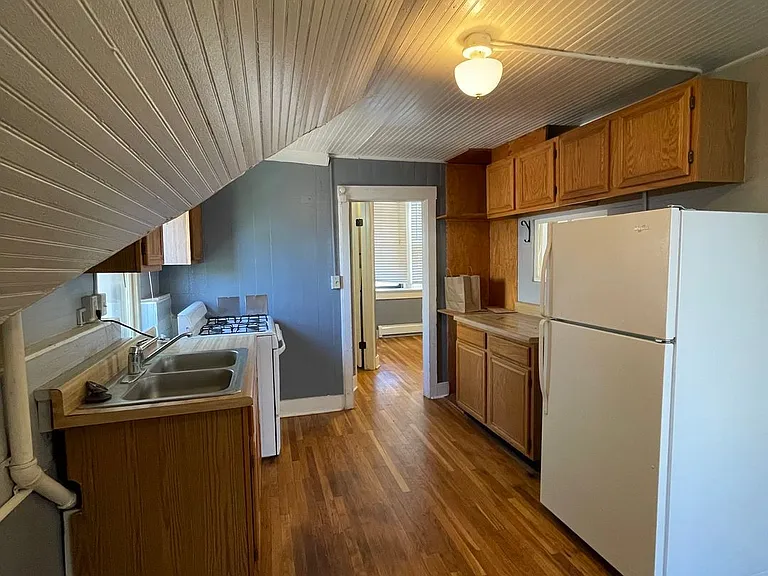 115 N Sherman St #1-5 — Photo 10