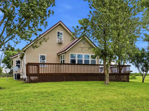 1369 260th St, Mount Pleasant, IA 52641