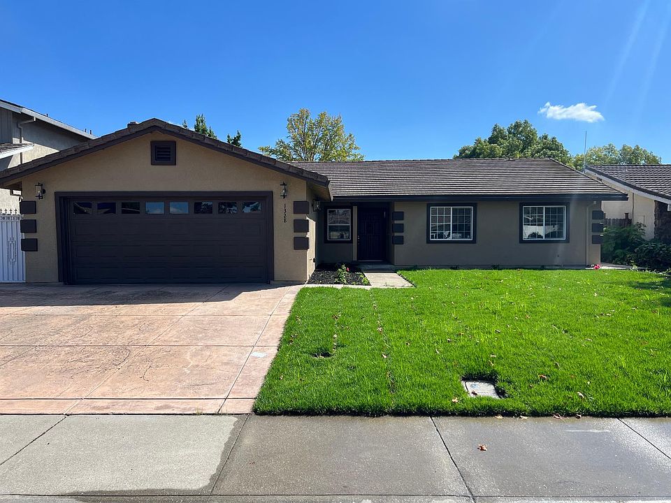 1st image of 1328 Woodmont Way