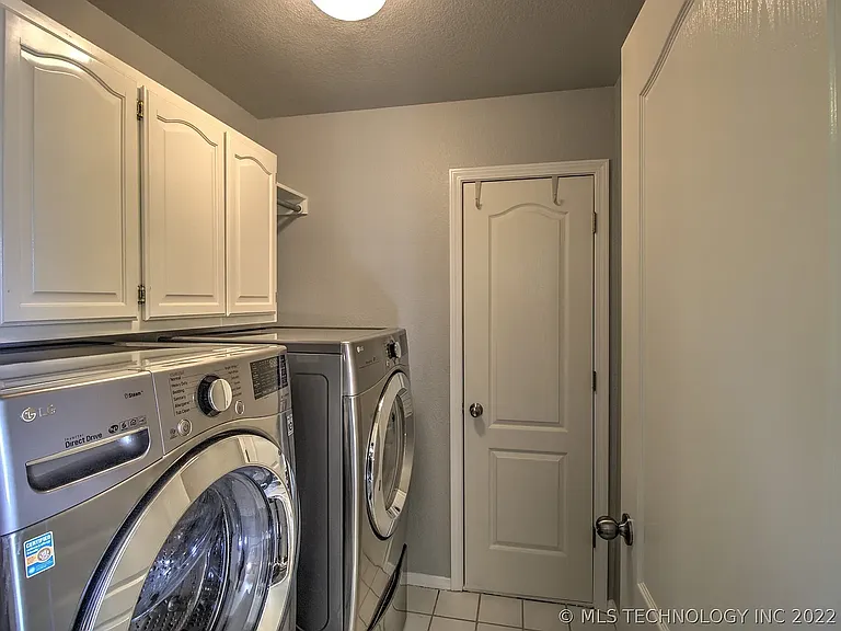 2422 S Redwood Pl — Photo 31