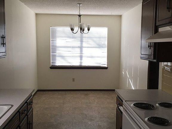 5th image of 1404 Coronado Dr