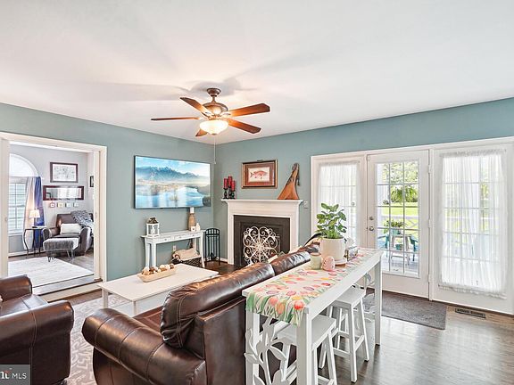 5th image of 8532 Chase Glen Cir