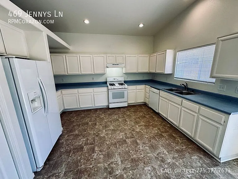 469 Jennys Ln — Photo 18