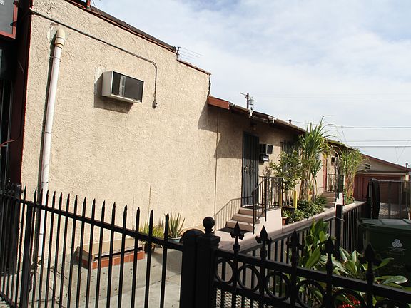 2nd image of 724 S Soto St