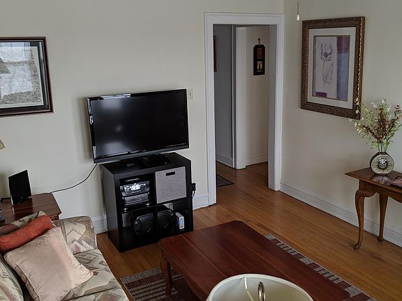 5th image of 5025 N Rockwell St