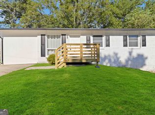 438 Fairlock Ln NW, Atlanta, GA 30331