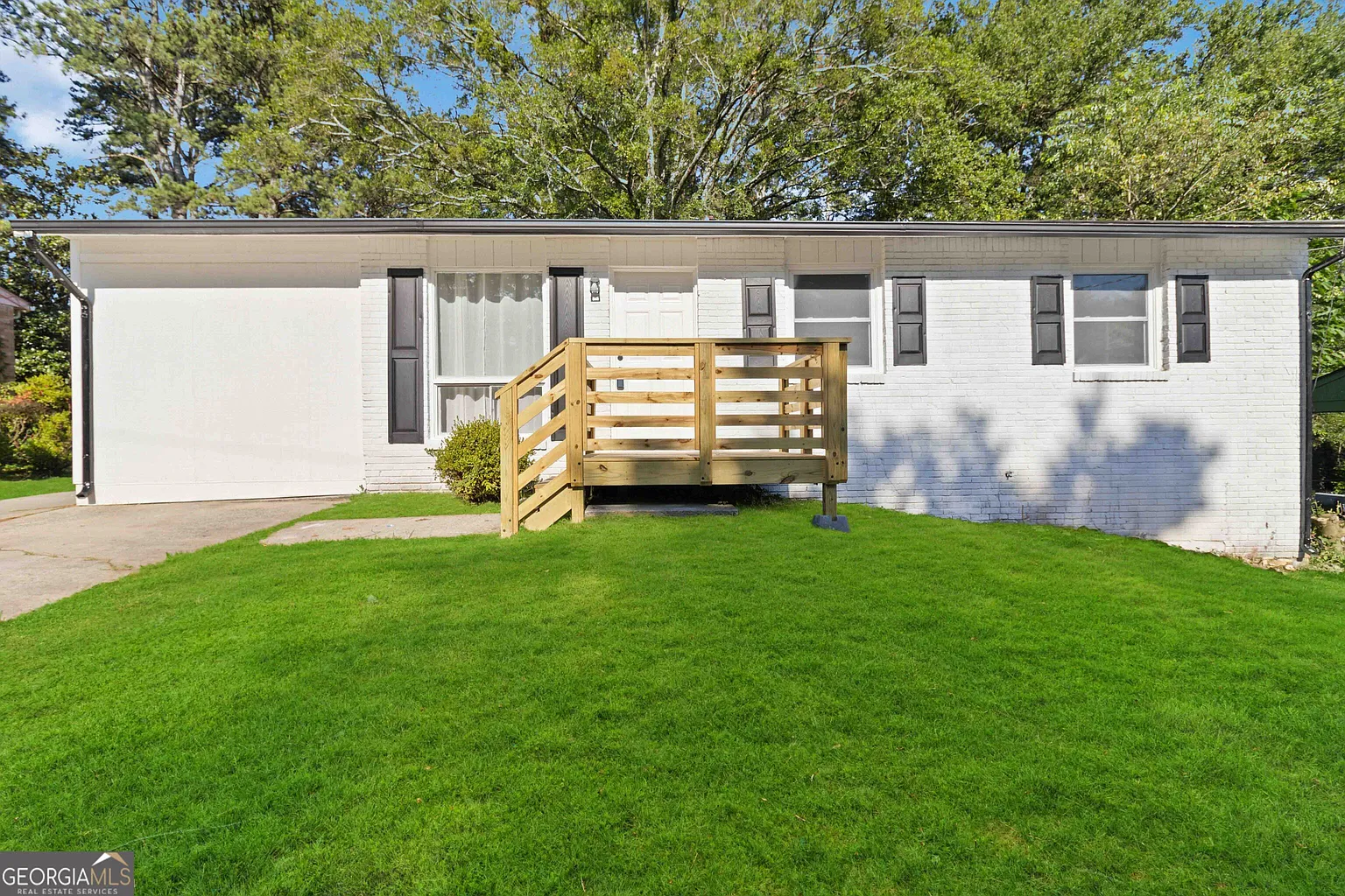 438 Fairlock Ln NW photo 1