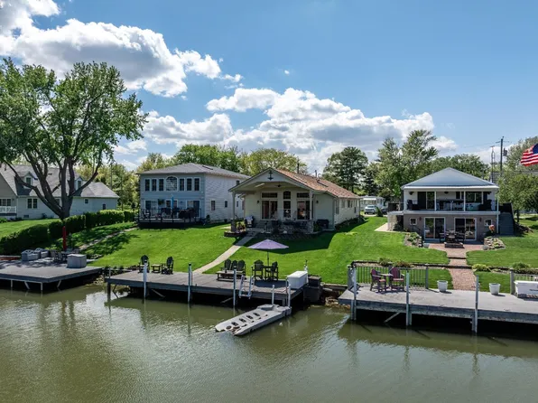 1385 N McCloy Ave, Pt Clinton, OH 43452