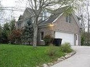 123 Danbury Dr, Oak Ridge, TN 37830