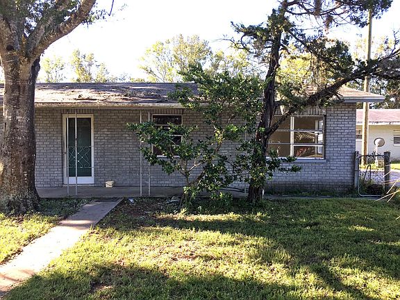 5th image of 476 NE Crystal St
