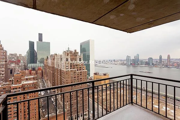 Rented by Mirador Real Estate | media 6