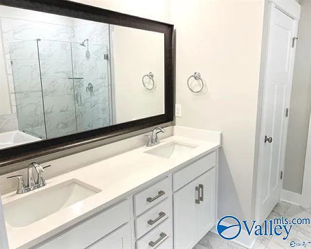 429 Tillane Park Cir — Photo 4