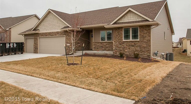 1st image of 1115 NW Boulder Dr